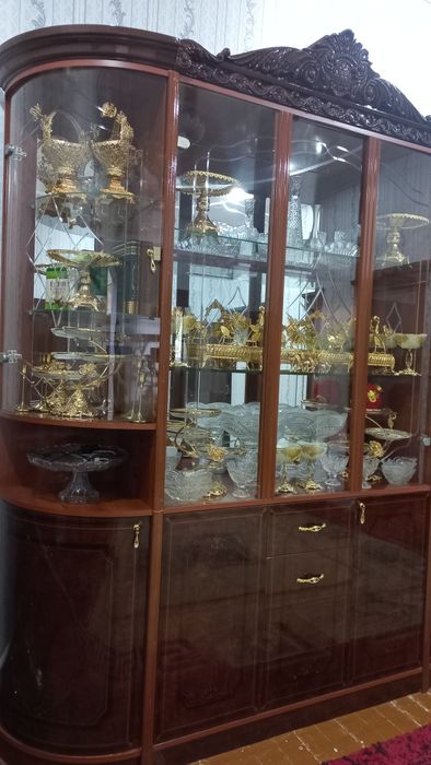 Сервант сатылады