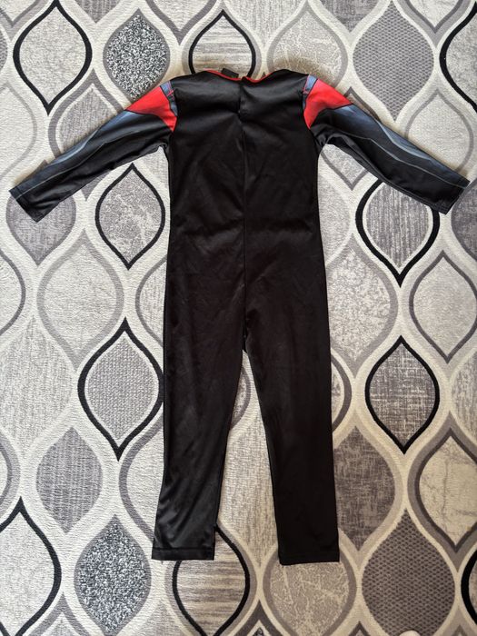 H&M маскараден костюм Спайдърмен