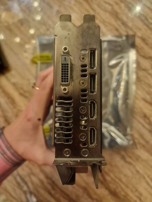 Видеокарта Asus gaming  1060 6 gb