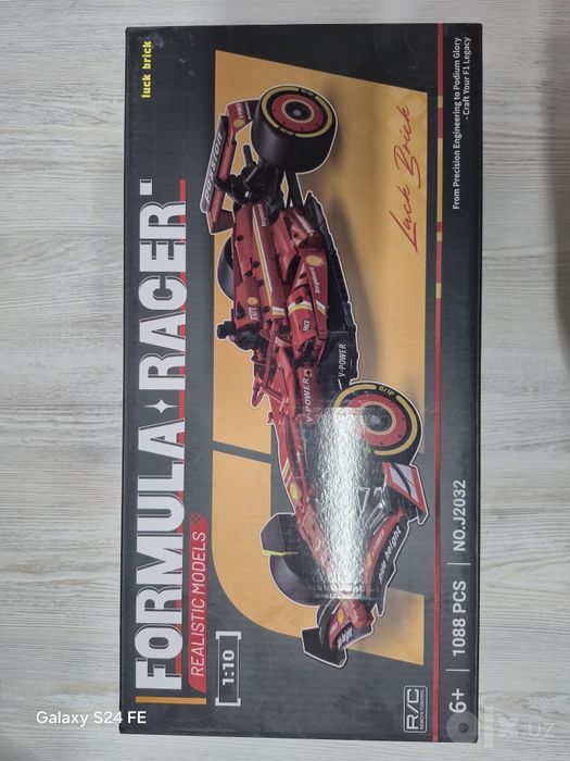Большой конструктор болид Ferrari F1 1:10 (Luck Brick)