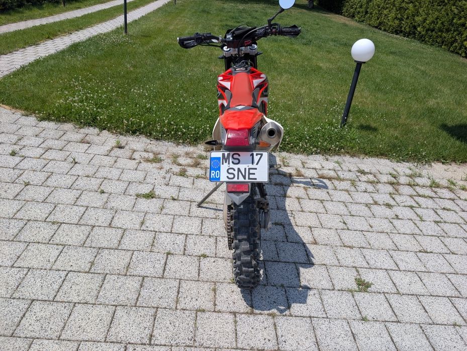 Motocicleta Enduro Beta 450 RR