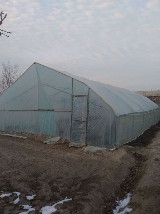 Парник сотилади.