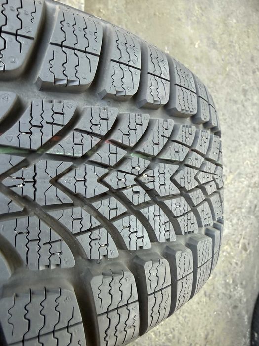 Anvelopa iarna 205/45 R17 NOU - Dunlop  Sp Winter Sport 4D DSST RSC Ru