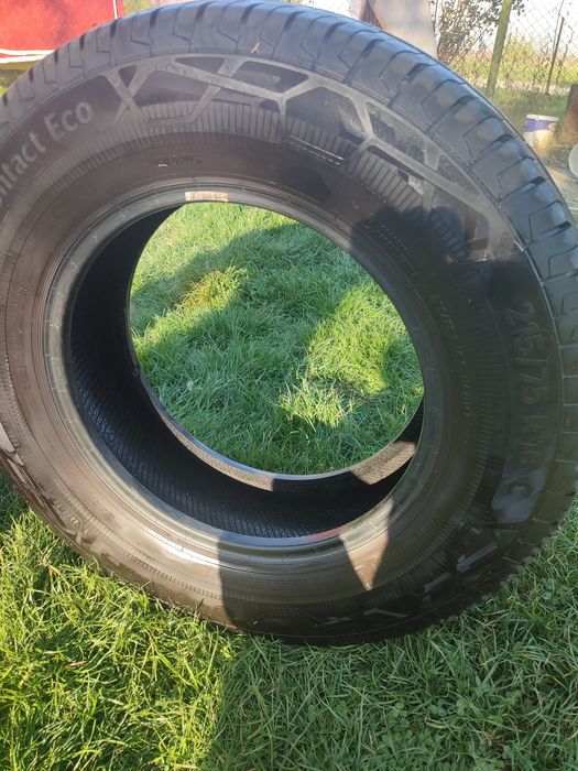 Vând două anvelope continental /  / 215 /75  R 16 / C-Van contact/