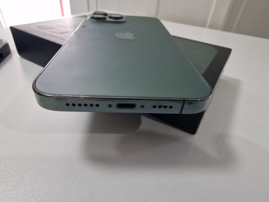 Apple  IPhone 13 Pro Max 256гб Акб 88