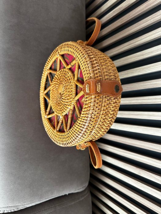 Дамска чанта през рамо