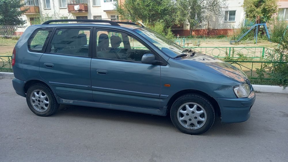 Продам Mitsubishi Space Star 2001 г