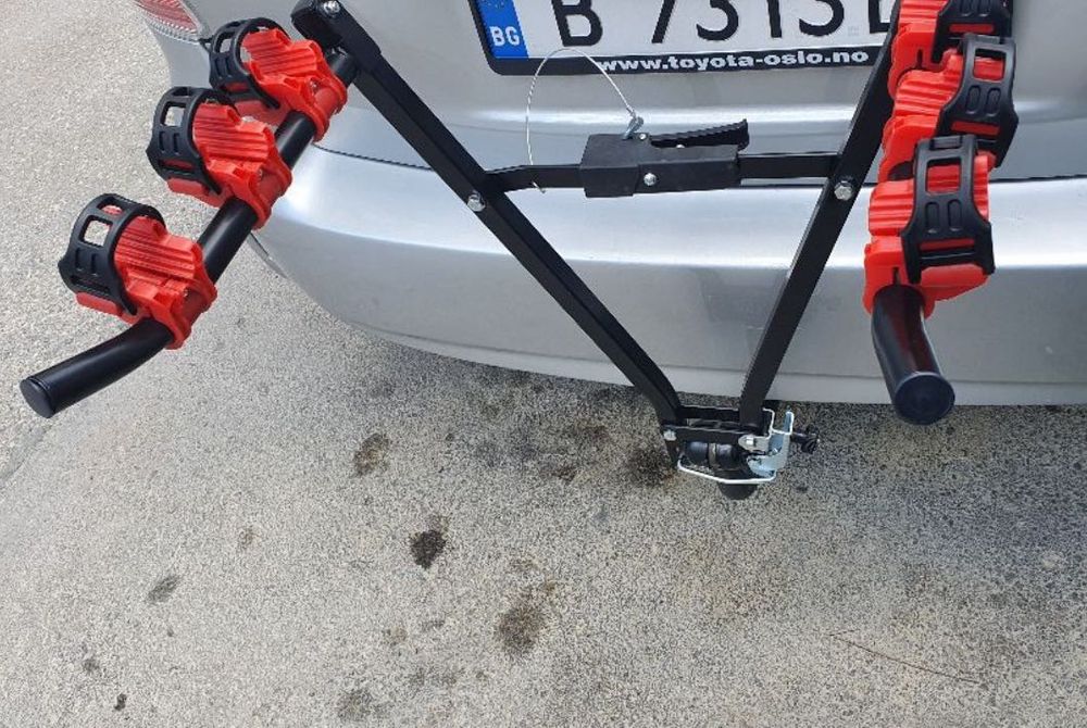 Стойка за велосипед за теглич на автомобил - тройна колело кола