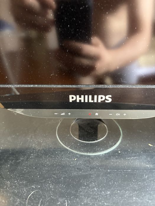 ЖК ТВ Philips FullHD 104 см. диагональ
