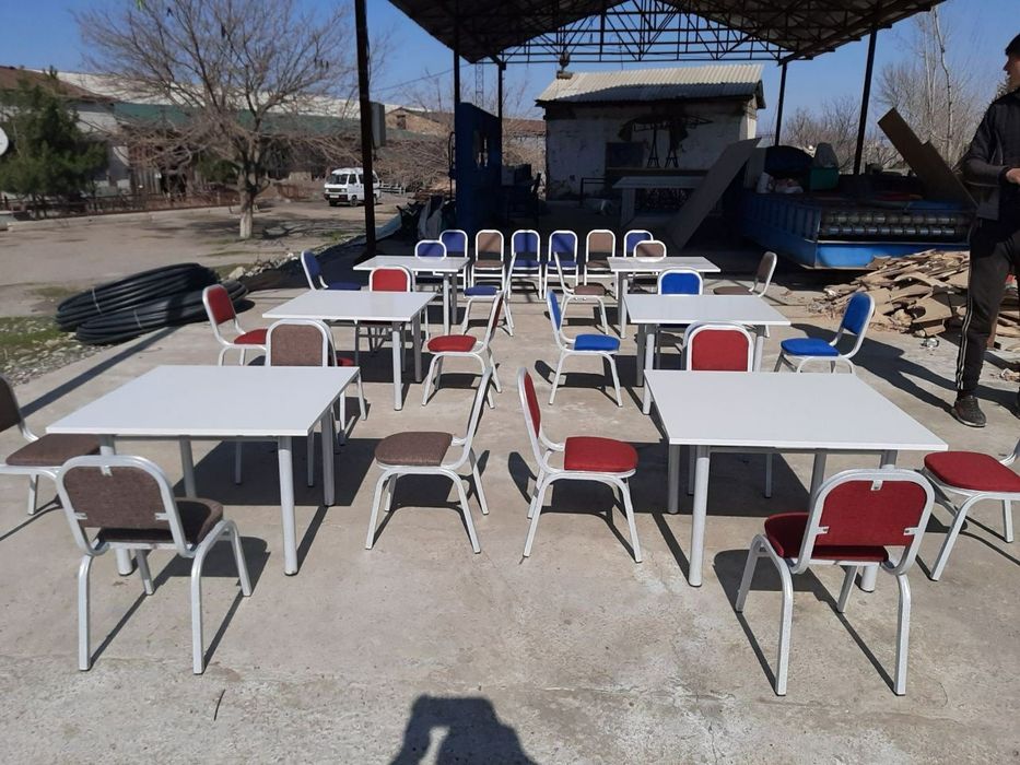 детискый стол и стул