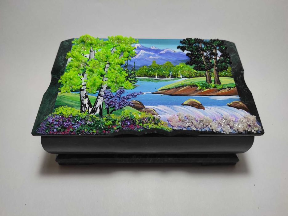 Шкатулка из камня