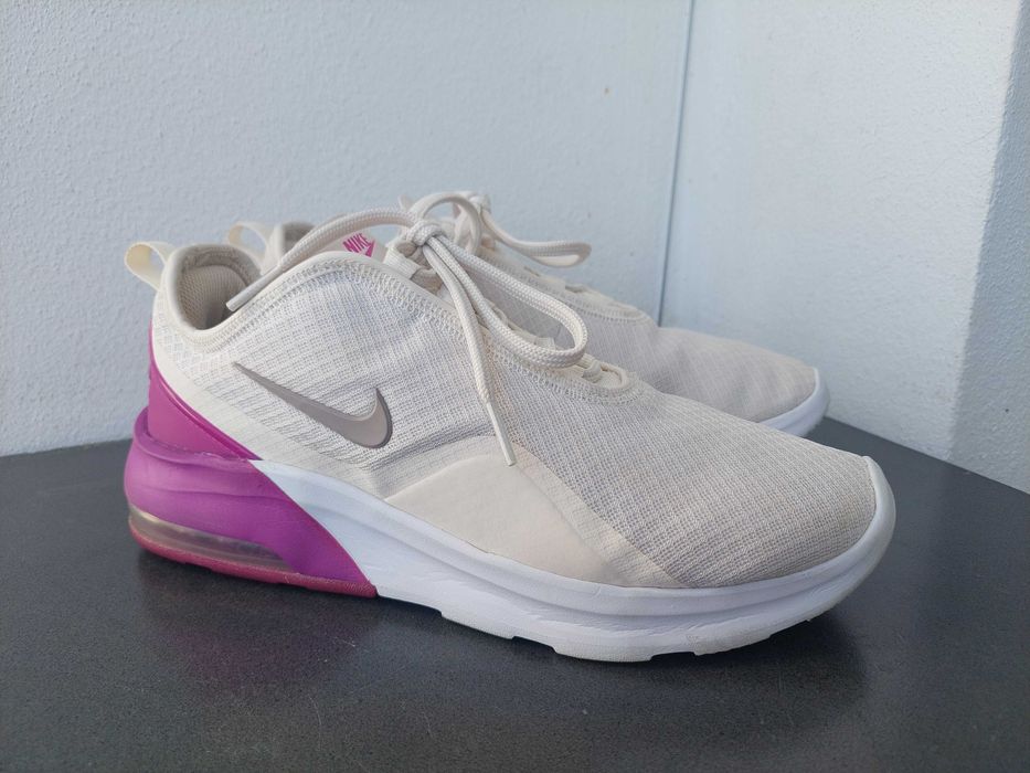 NIKE Air Max Motion 2(Като нови)-№40