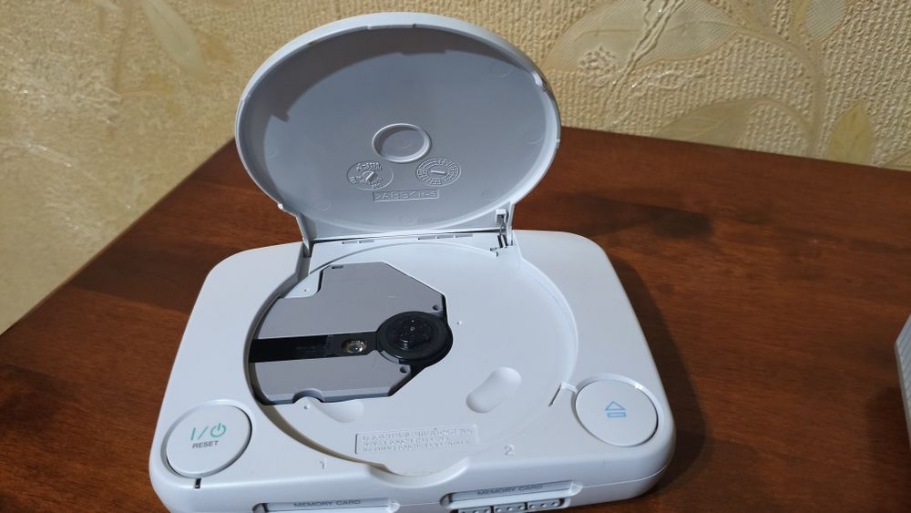 Нерабочая PlayStation One