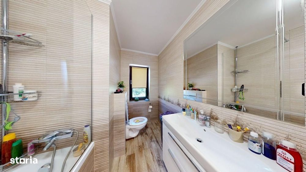 Casă individuală de vânzare în Poplaca – complet mobilată și utilată,