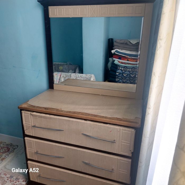 Комод аинасымен сатылады бу