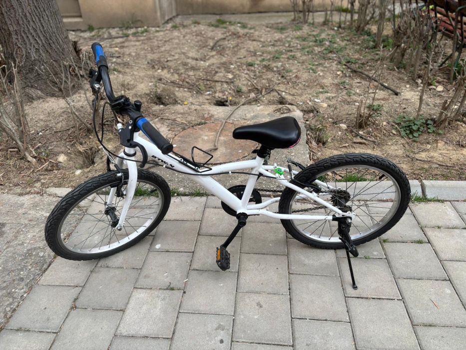 Bicicleta  alba noua Btwin folosita doar de proba tinuta in boxa