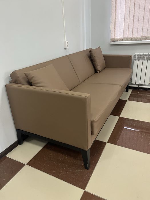 Продам почти новый диван