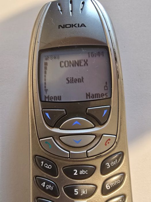 Vand telefon Nokia 6310i