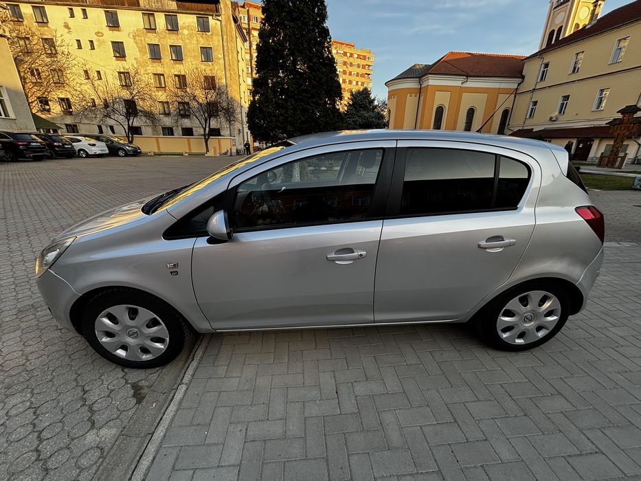 Opel Corsa 1.2 Benzina 2011 | 91k km REALI | AC | COSMO | Inmatriculat