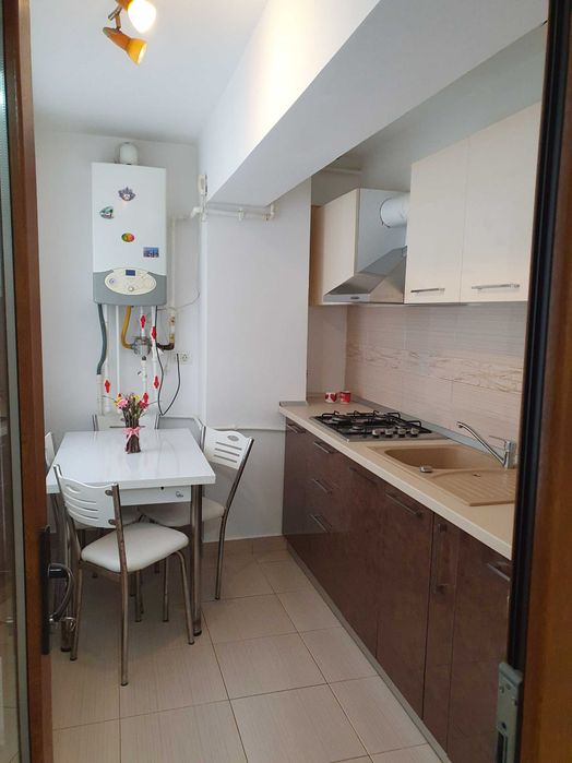 Vanzare apartament 3 camere
