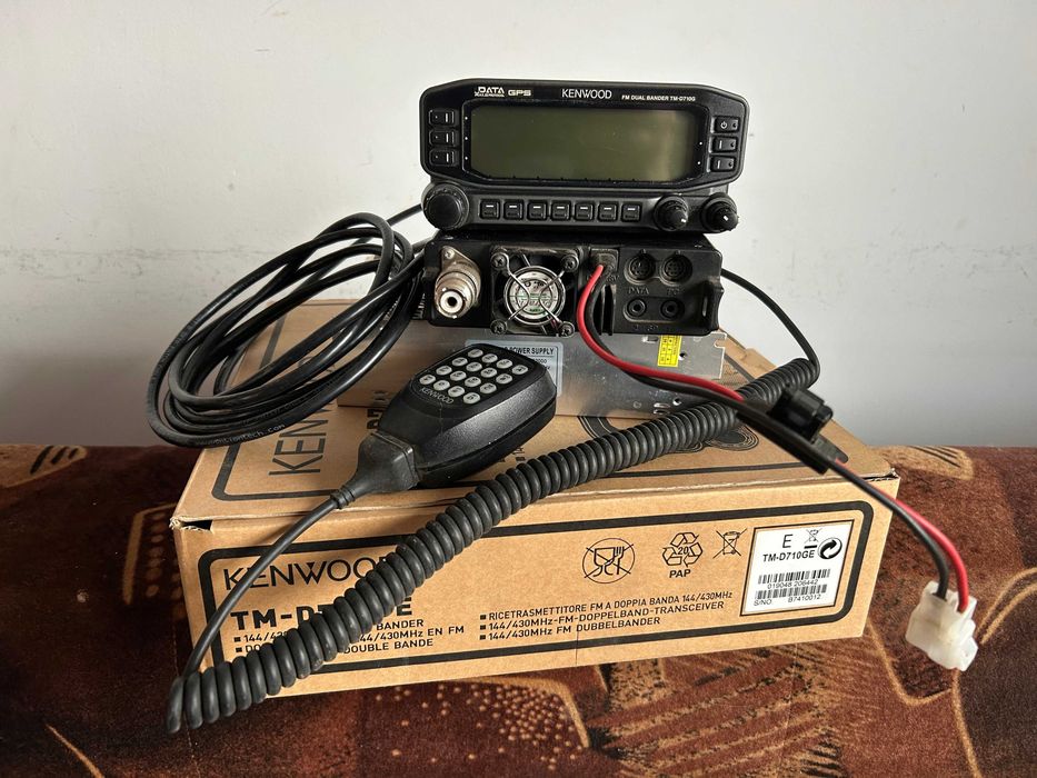 Statie radio Kenwood TM-D710G VHF/UHF