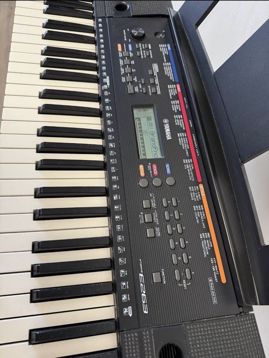 Синтезатор Yamaha PSR-E263