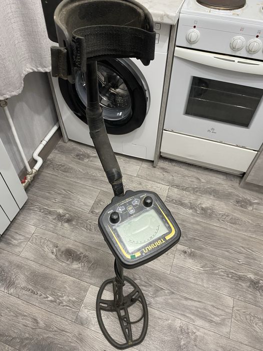 Продам металлоискатель ТХ-850