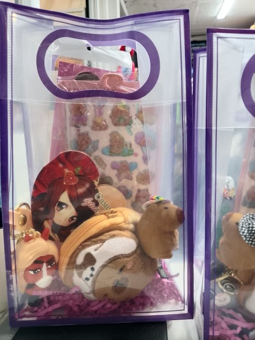 Подарки девочкам на 8 марта