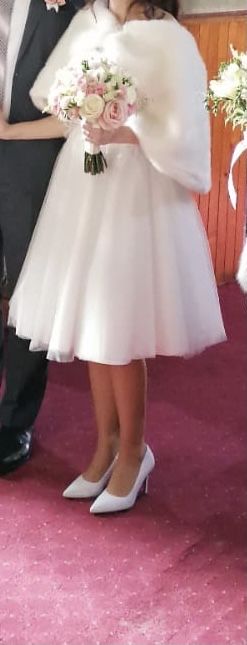 Rochie mireasa scurta marimea 36 Aryanna Karen