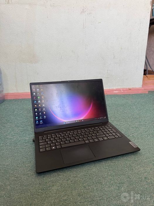 Lenovo noutbuk sotiladi