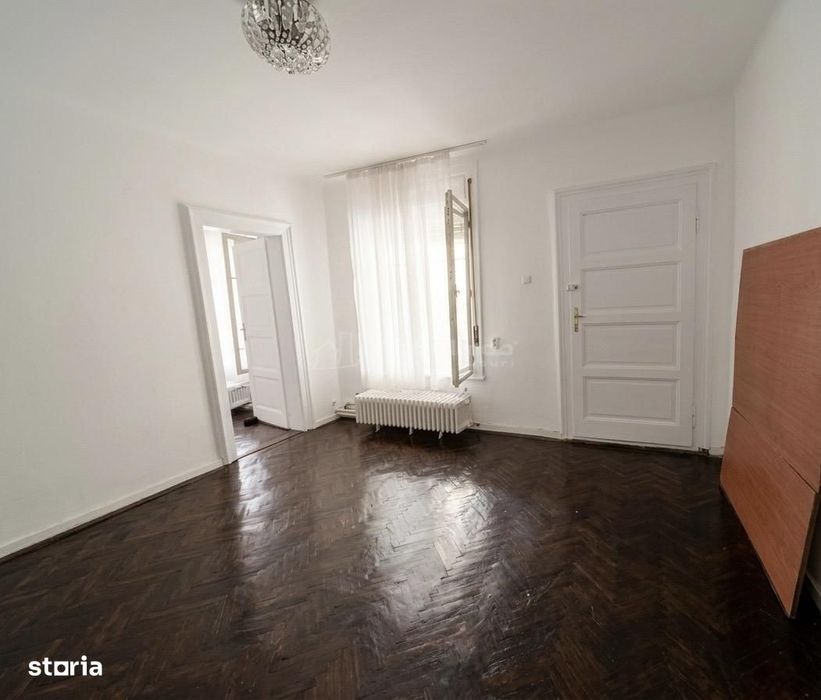 Imobil cu 3 apartamente - 270 mp construiti - langa Palatul Baroc – lo