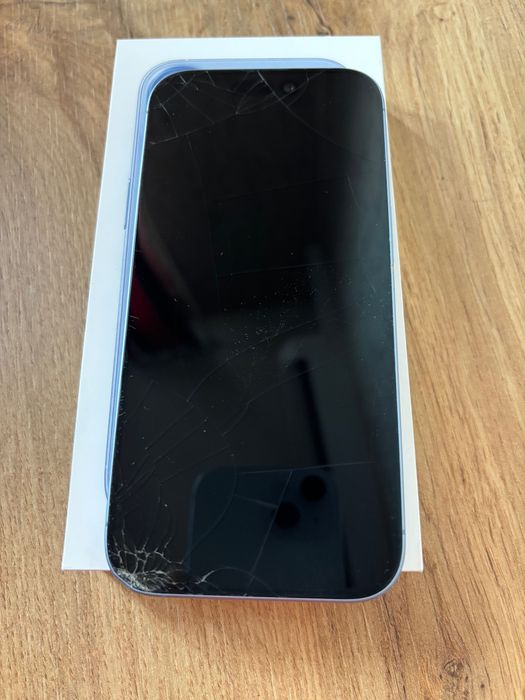 Iphone 17 в гаранция от Йетел