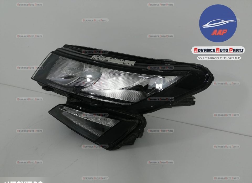 Ляв фар оригинален с халогенни и LED светлини Шкода Кодиак / Skoda Kod