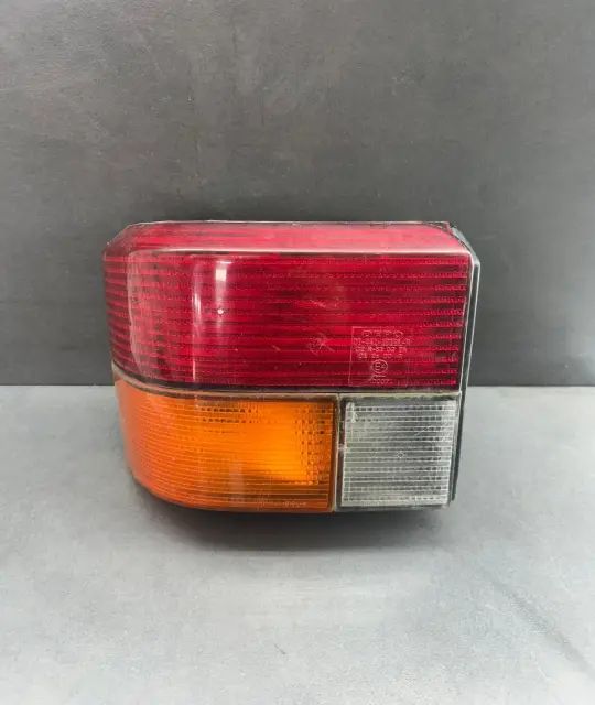 Lampa / Tripla stop stanga pe aripa Volkswagen VW Transporter 1994