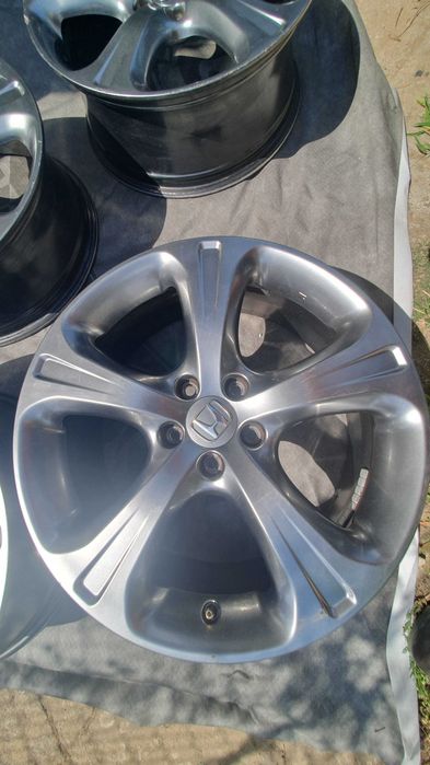 Продавам спешно. 19" Джанти за Хонда ЦРВ 3 - 19x7,5J OFF50