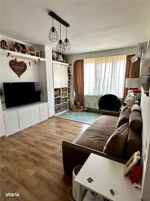Circumvalatiunii - Lift - 4 Camere - Renovat - 2 Bai - 2 Balcoane - Ce