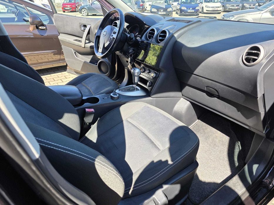 Nissan Qashqai 4x4 - An 07/2011 - 2.0d Automat 150Cp Euro 5 - Navi / Pilot Aut / Culoare Deosebita!