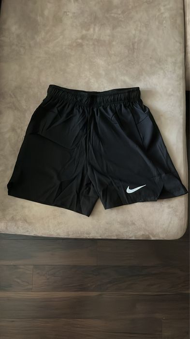 Спортни дрехи на Найк