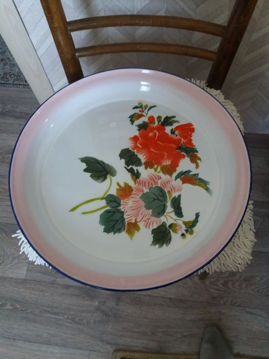 Красивый поднос старинный