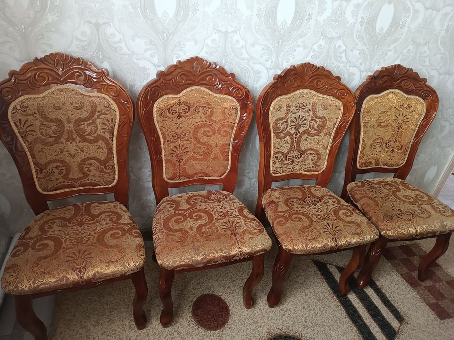 Стулья для гостинной