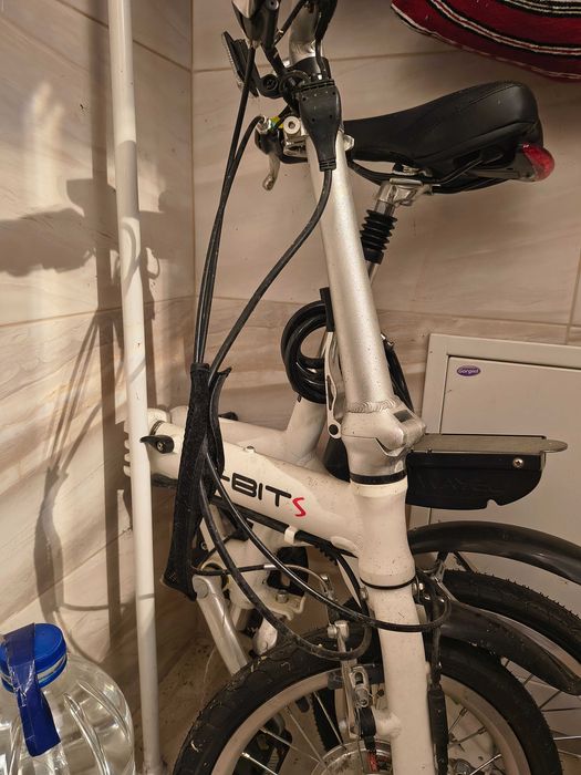 Bicicleta electrica pliabilă