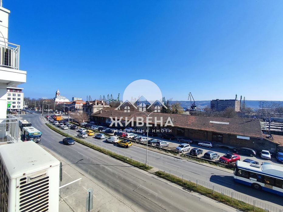 Дава се под наем Едностаен апартамент в Варна, ЖП Гара - 50 кв.м за 435 € - Снимка #12