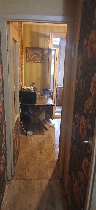 Продается 1 комнатная квартира Чиланзар 25 балкон 2х6 3 этаж