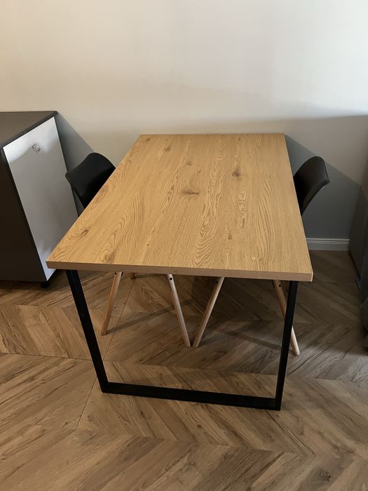 Маса без столове Jysk