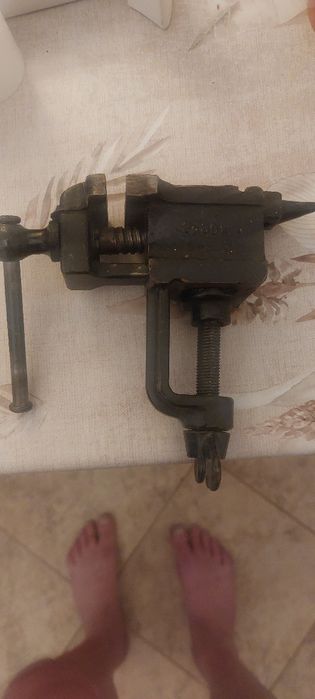Продавам малко менгеме.