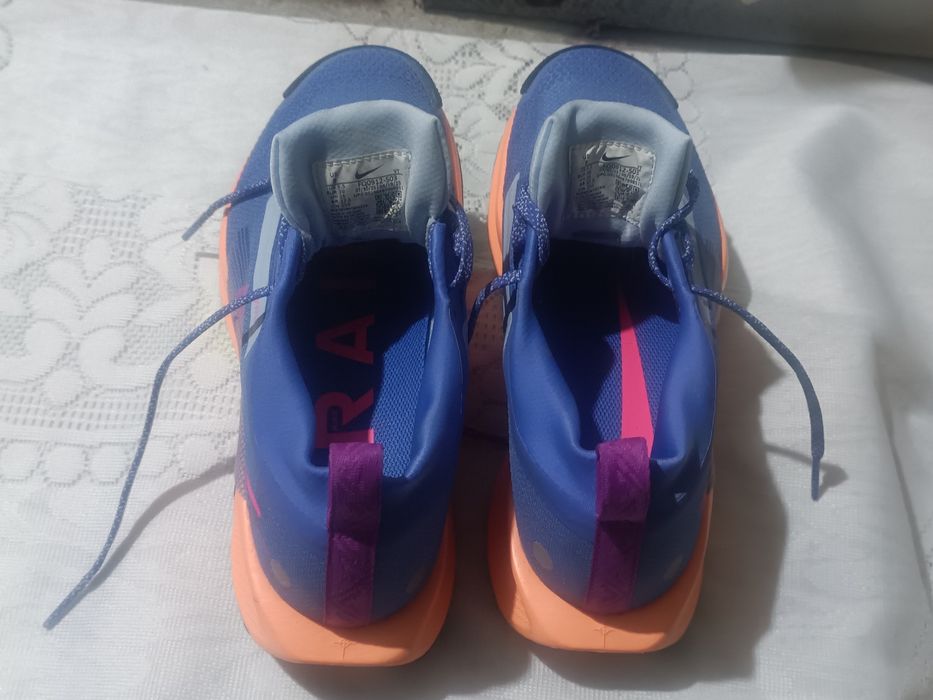ЧИСТО НОВИ Дамски маратонки Nike Pegasus Trail 5 GORE-TEX (Размер 39 / 25 см)
