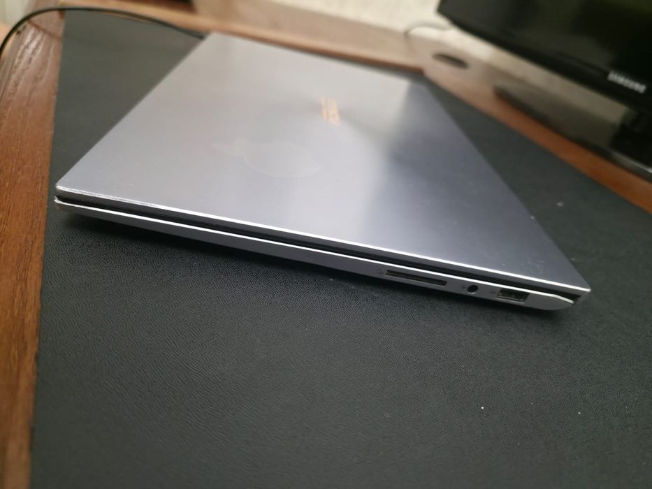 Asus zenbook продаю