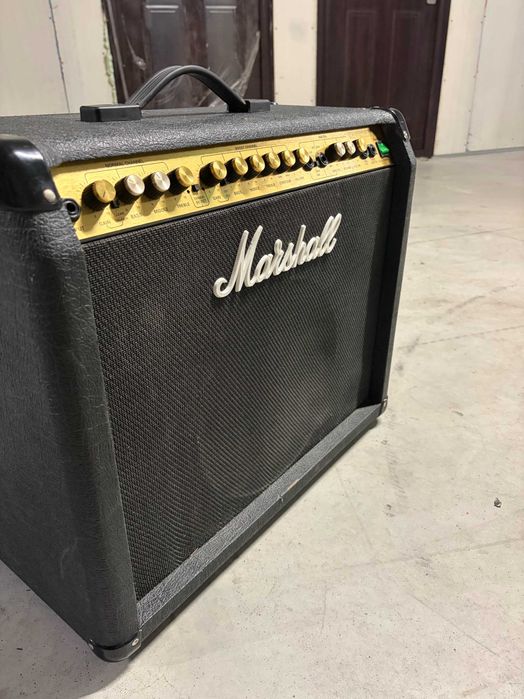 Amplificator Marschall VALVESTATE '80V, pedala schimbare canale+reverb