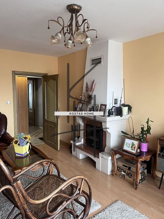 Продава се Четиристаен апартамент в Варна, Цветен квартал - 90 кв.м за 1071 €/кв.м - Снимка #3