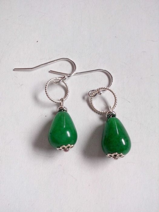 set argint si jad verde natural,cercei si lantisor cu pandantiv
